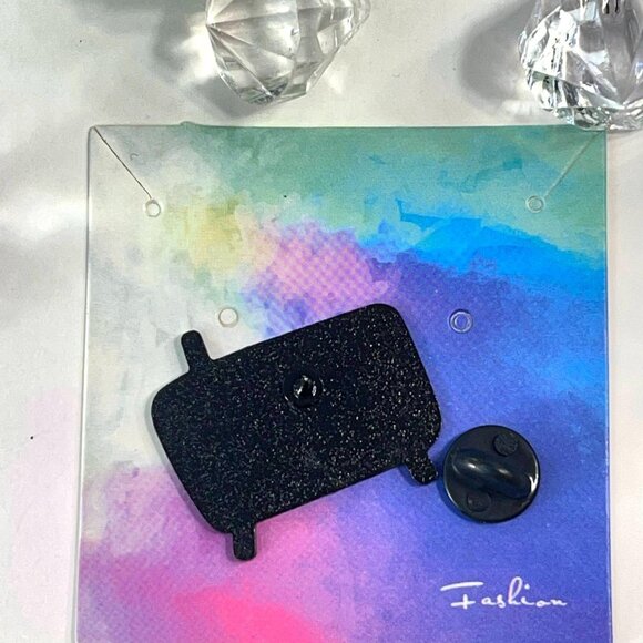 Radio Vintage Lapel Pin Retro Brown Brooch Enamel Badge Pin Accessories Jewelry - Picture 3 of 6